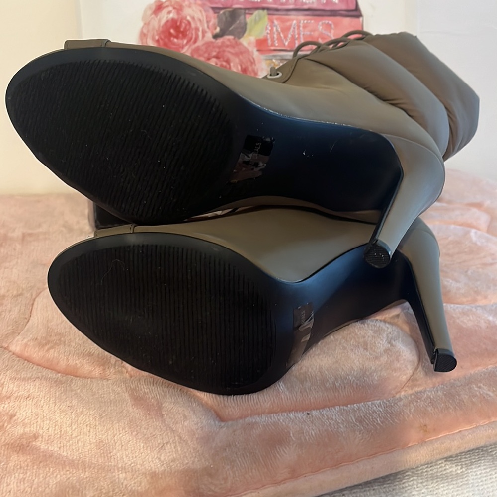 Green Ankle Boots String Up Peep Toe - image 7